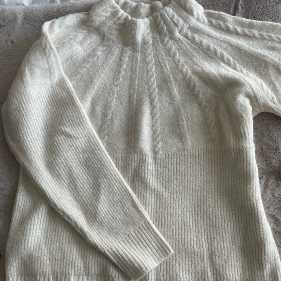 Mango white sweater - Picture 2 of 2